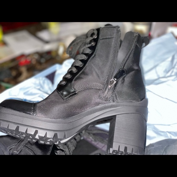 NEW IN BOX PRADA Brushed leather and nylon laced booties Sz 37.5 - Picture 8 of 12